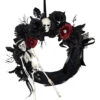 Gothic Türkranz Als Halloween Deko -Halloween Dekorations Geschäft halloween tuerkranz mit skelett und blumen gothic deko wreath with skeleton and flowers 38398