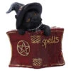 Schwarzes Hexenkätzchen Mit Rotem Zauberbuch 8,2cm 2 Schwarzes Hexenkätzchen Mit Rotem Zauberbuch 8,2cm -Halloween Dekorations Geschäft schwarze hexenkatze mit rotem zauberbuch black witchs cat familiar with red grimoire gothic deko und figuren 52417