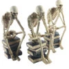 Skelette Auf Bücher Sitzend 3 Stück Als Set 35cm 2 Skelette Auf Bücher Sitzend 3 Stück Als Set 35cm -Halloween Dekorations Geschäft skelette auf buecher sitzend skeleton sitting on books skelett deko 54789 01