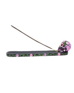 Sugar Skull Mit Blumen Räucherstäbchen Halter 10 Sugar Skull Mit Blumen Räucherstäbchen Halter -Halloween Dekorations Geschäft sugar skull mit flowers raeucherstaebchen halter sugar skull with flowers incense burner 50735 03