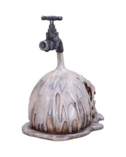 Tapped Drowning Totenkopf -Halloween Dekorations Geschäft tapped drowning totenschaedel deko gothic halloween und horror deko tapped drowning skull decor 51004 3